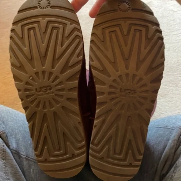 UGG Boots - Picture 5 of 6
